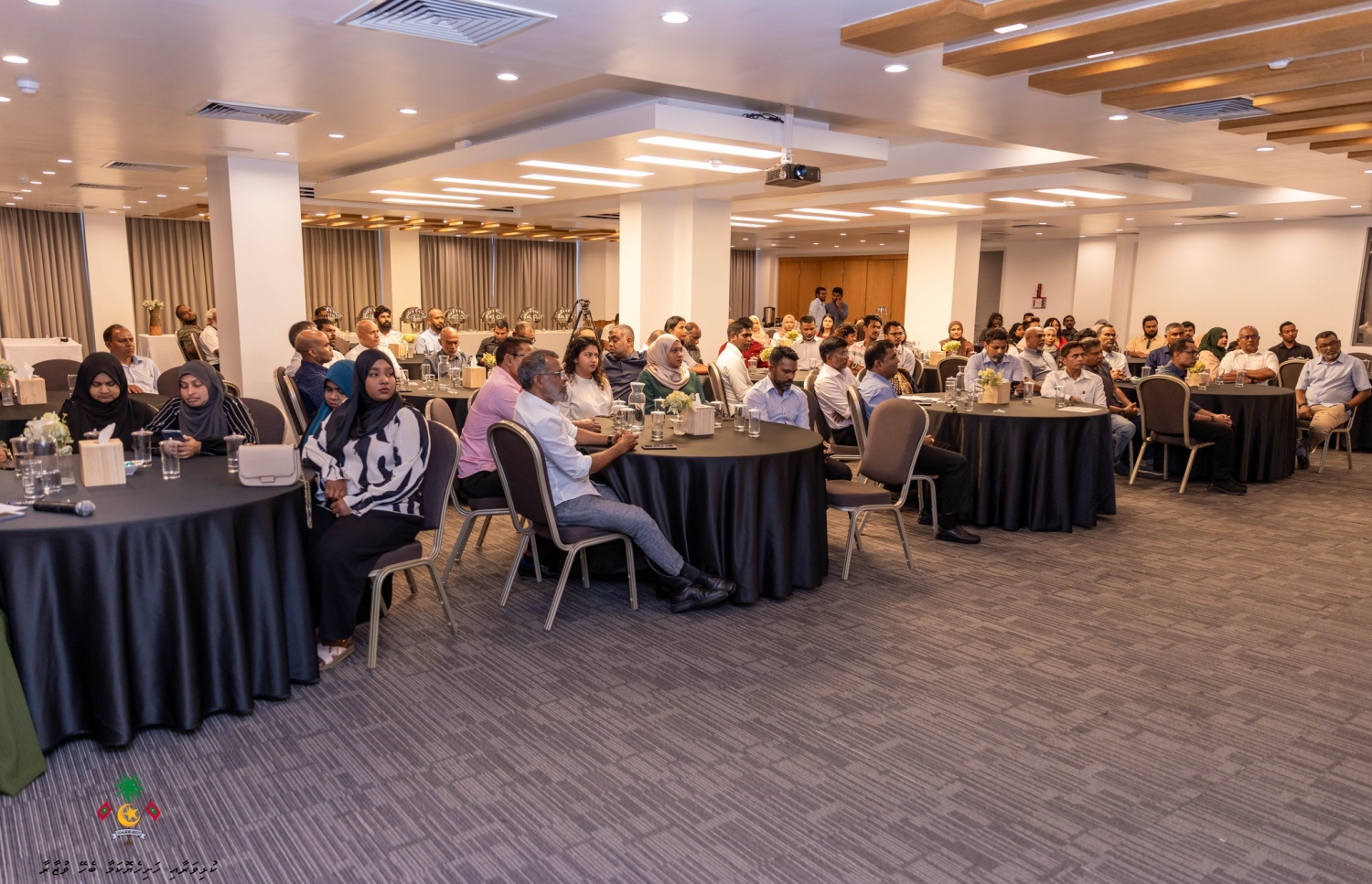 ކުޅިވަރު ކުރިއެރުވުމުގެ ދުރު ރާސްތާ ޕްލޭން ލޯންޗު ކުރުމަށް ބޭއްވި ހަފުލާގެ ތެރެއިން --- ފޮޓޯ: ސްޕޯޓްސް މިނިސްޓްރީ