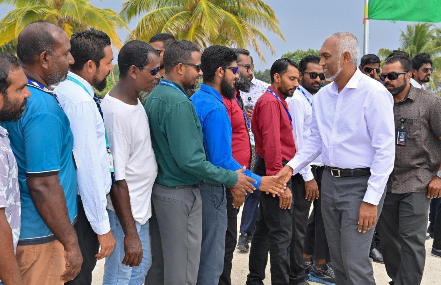 ރައީސް ޑރ. މުހައްމަދު މުއިއްޒަށް ށ. މިލަންދޫން މަރުހަބާ ކިޔުން.-- ފޮޓޯ: ރައީސް އޮފީސް