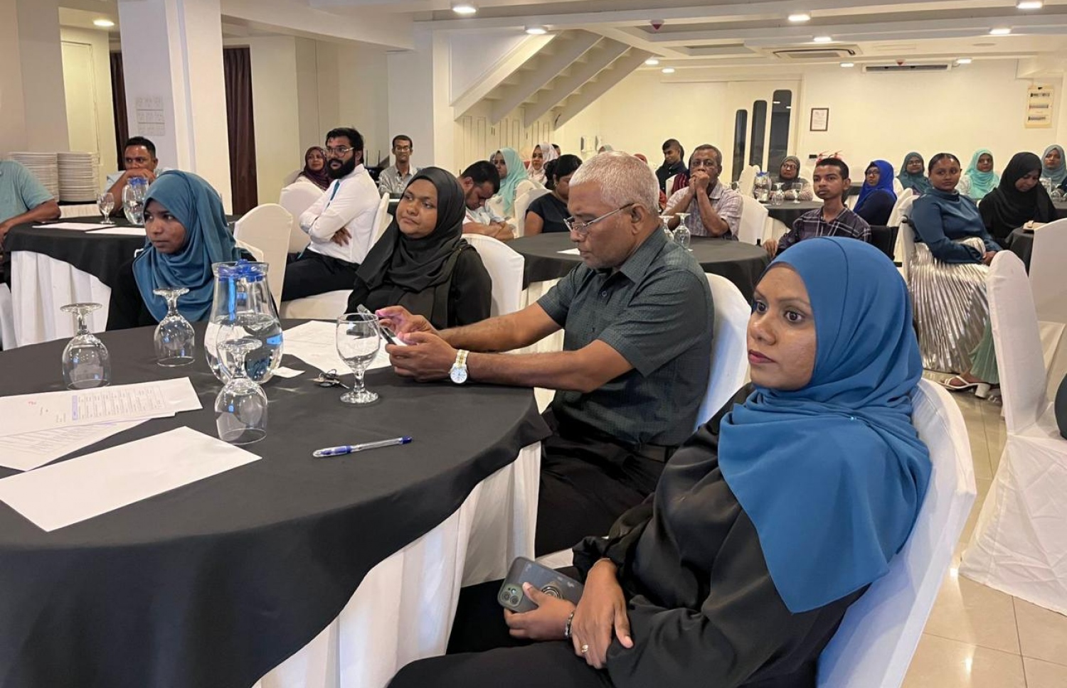 ކެއާ ސޮސައިޓީގެ އާންމު ޖަލްސާގައި އެތަނުގެ ހިދުމަތްތެރިން ބައިވެރިވަނީ.