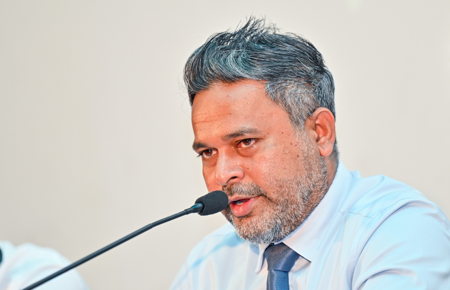 ފިޝަރީޒް މިނިސްޓަރު ޝިޔާމް ވާހަކަ ދައްކަވަނީ.-- ފޮޓޯ: ފަޔާޒް މޫސާ / މިހާރު