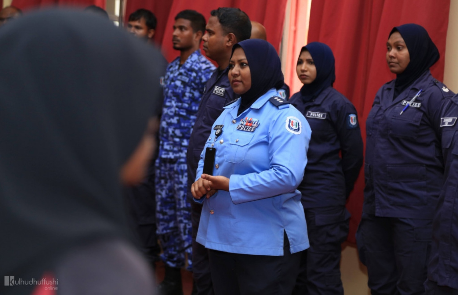 ނަޝްވާ ތަމްރީނެއްގައި ފުލުހުންނަށް ސެޝަނެއް ނަންގަވައިދެއްވަނީ.