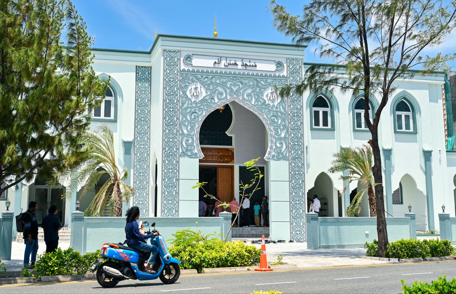 "މަސްޖިދު ހަސަން އާދަމް" ހުޅުވުން