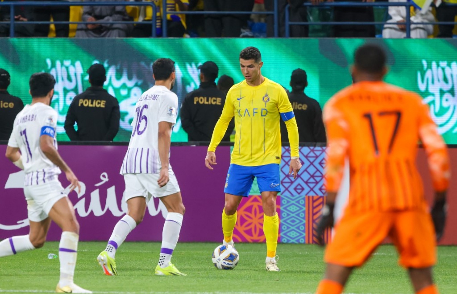 ރޮނާލްޑޯ ވަނީ މުބާރާތުގައި ހަ ގޯލު ޖަހައިފަ. އޭގެ ތެރޭން ތިން ގޯލު ޖެހީ ގުރޫޕް ސްޓޭޖުގައި.-- ފޮޓޯ: އޭއެފްޕީ