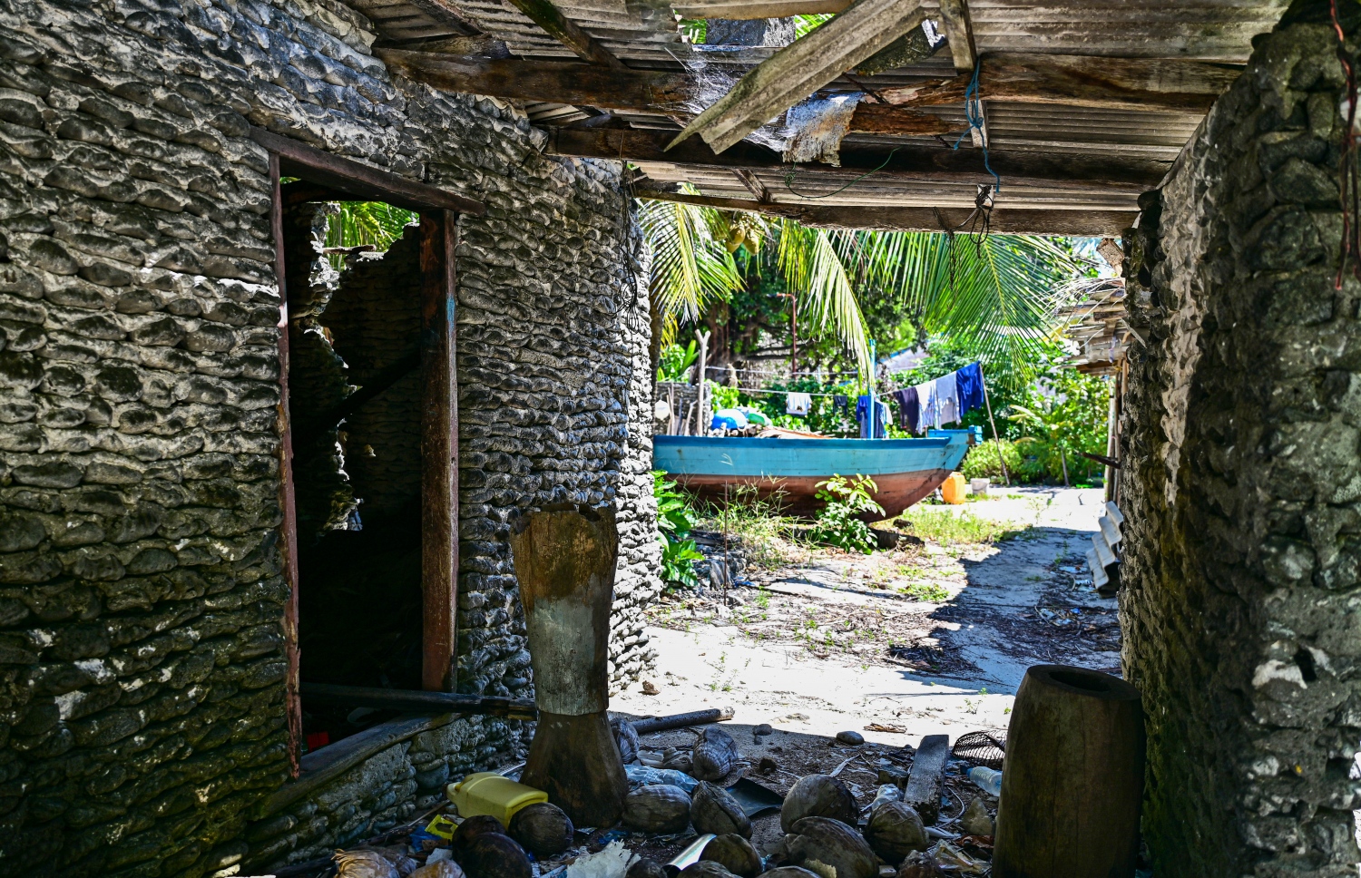 ނޫމަރާ: މި ރަށުގެ ގެތަކުން ސިފަވަނީ އެންމެ ކުރީ ޒަމާނުގެ ހަނދާންތައް. -- ފޮޓޯ: ފަޔާޒް މޫސާ | މިހާރު