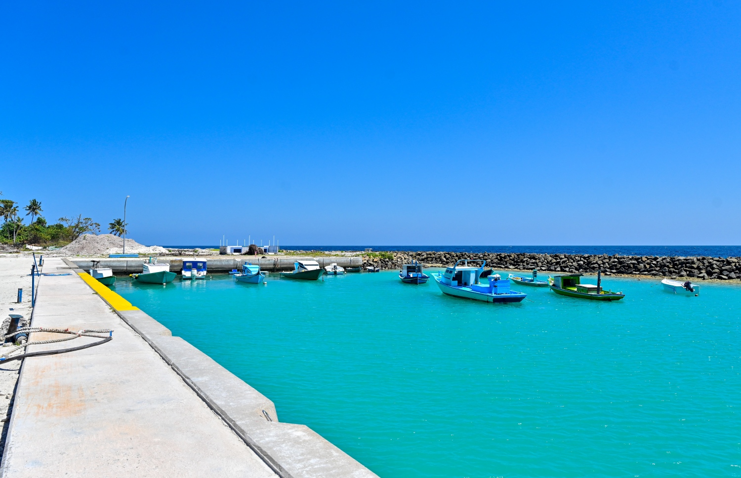 ނޫމަރާގެ ބަނދަރު: ރަށުގެ ލަފާފުރުމުގެ ދަތިކަމަކީ ވެސް މި ރަށް ތަރައްގީ ނުވެ އޮތް ސަބަބެއް ކަމަށް މިރަށު މީހުން ދެކޭ -- ފޮޓޯ: ފަޔާޒު މޫސާ | މިހާރު