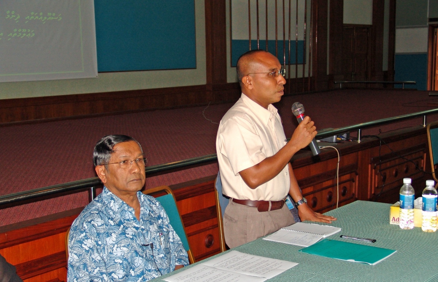 އަހަރުތަކެއް ކުރިން ހަބީބް އިލެކްޝަންސް ކޮމިޝަންގެ ހަރަކާތެއްގެ ތެރެއިން.