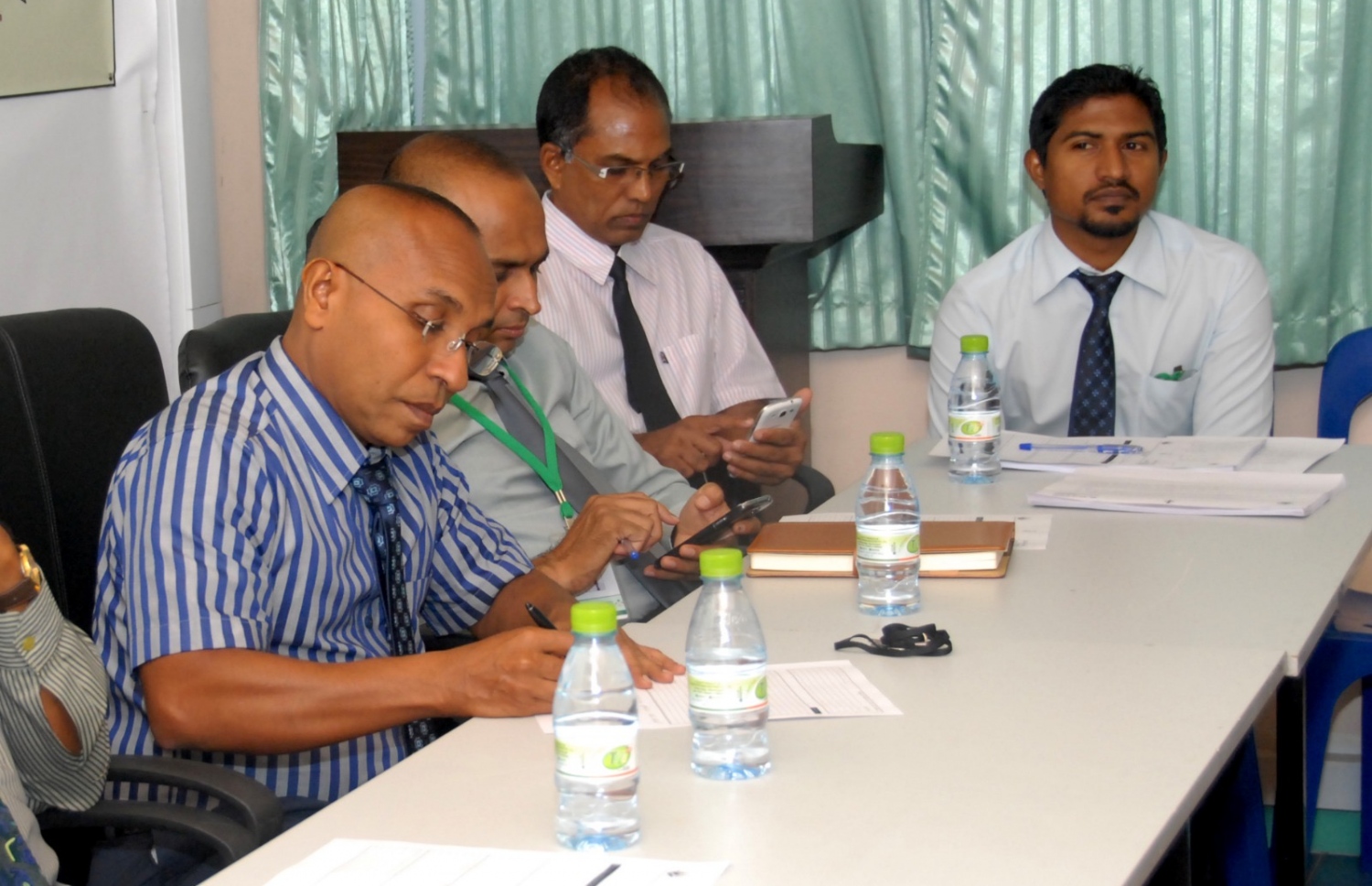 ހަބީބް އިލެކްޝަންސް ކޮމިޝަންގެ މަސައްކަތުގައި --