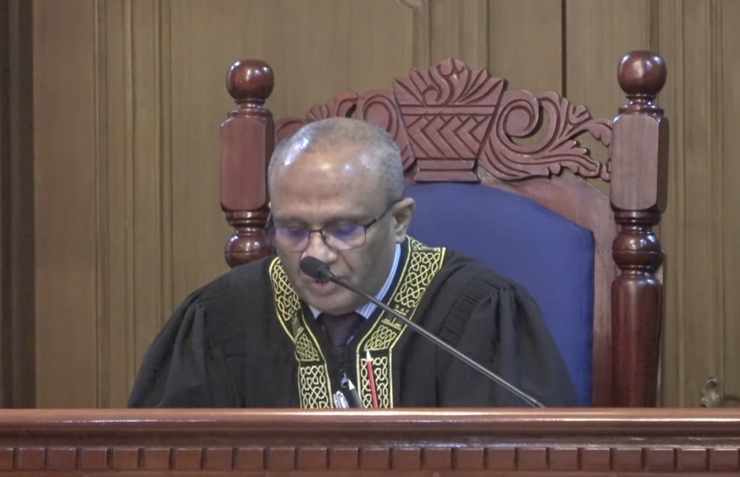 ފަނޑިޔާރު ހުސްނުއްސުއޫދު މިއަދު ހުކުމް އިއްވަވަނީ-