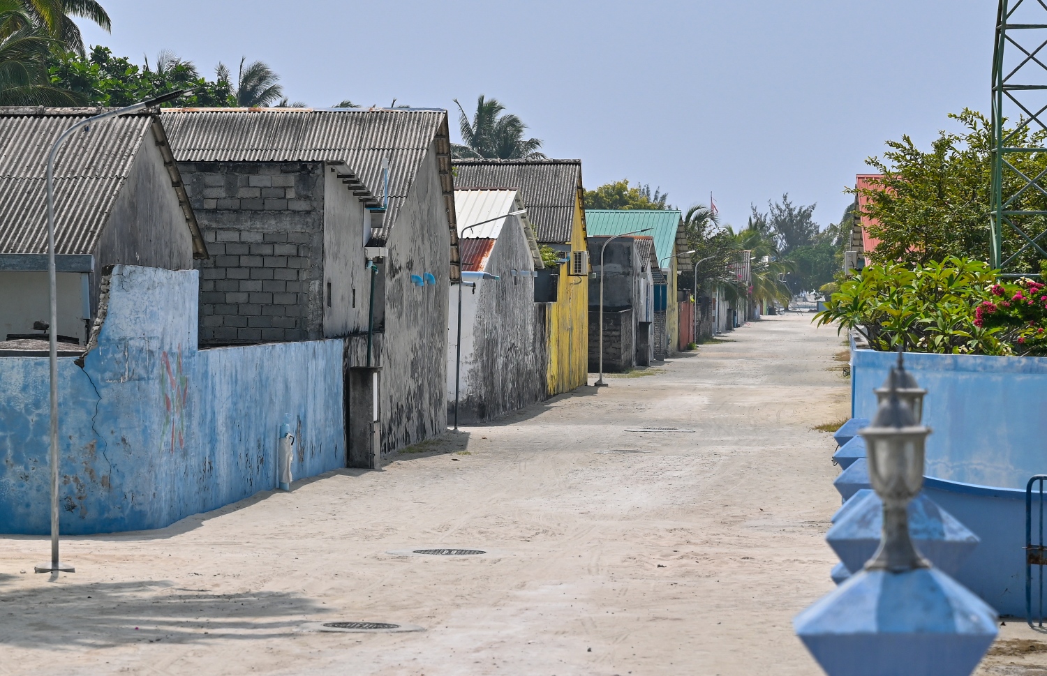 މަރޮށި: ގިނަ ގެތައް ހުރީ ފަޅަށް -- ފޮޓޯ: ފަޔާޒް މޫސާ/ މިހާރު