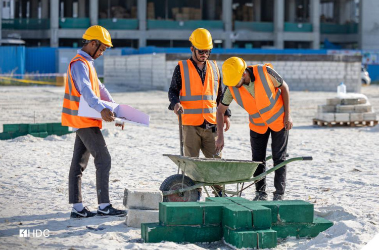 3 mas therey kunfunithakuge muvazzafun ge adhadhu madhu kuran PCB in angaifi