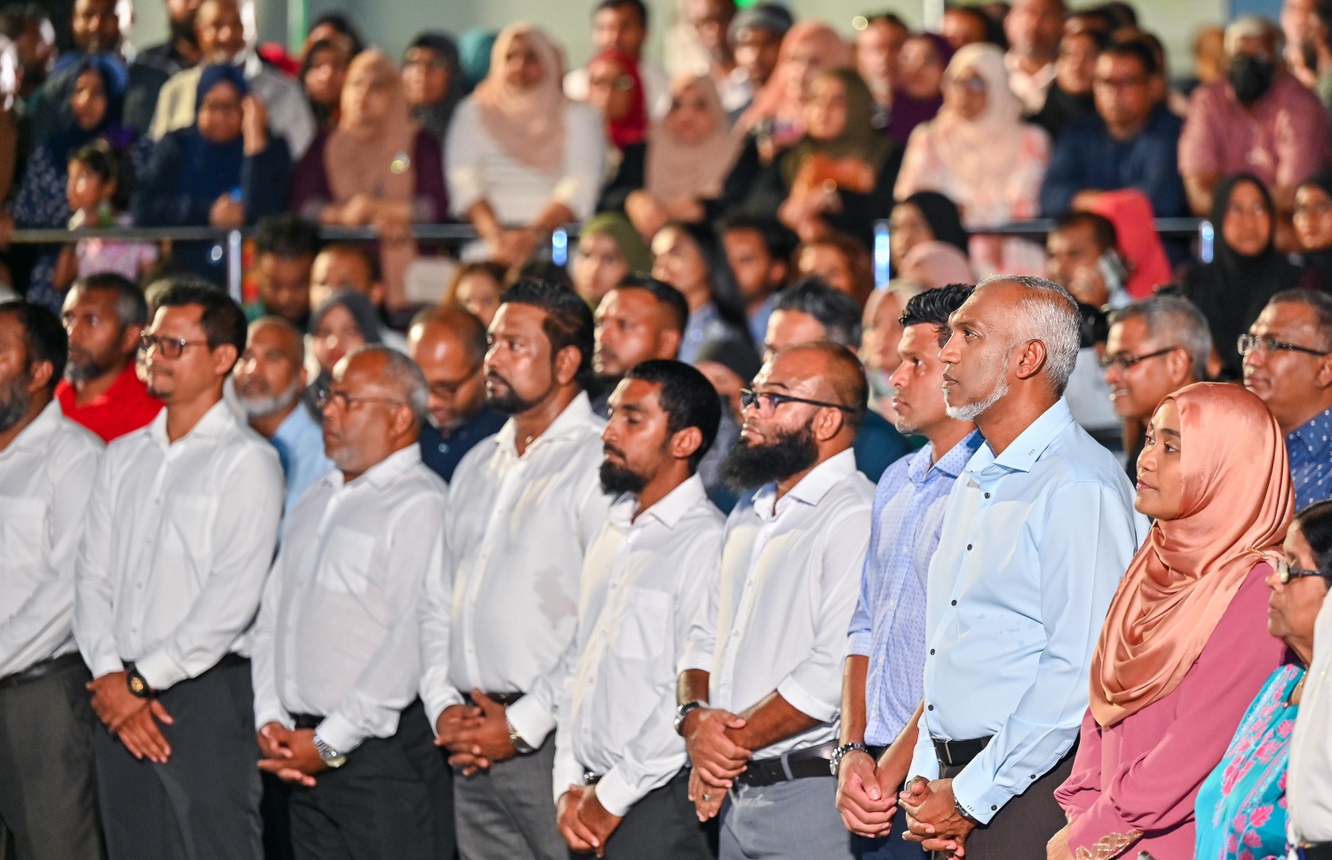 ރައީސް ޑރ. މުހައްމަދު މުއިއްޒު، ހިޔާ ސަރަހައްދުގައި އުޅޭ ރައްޔިތުންނާ ބައްދަލުކުރެއްވުން-- ފޮޓޯ: ފަޔާޒު މޫސާ/ މިހާރު