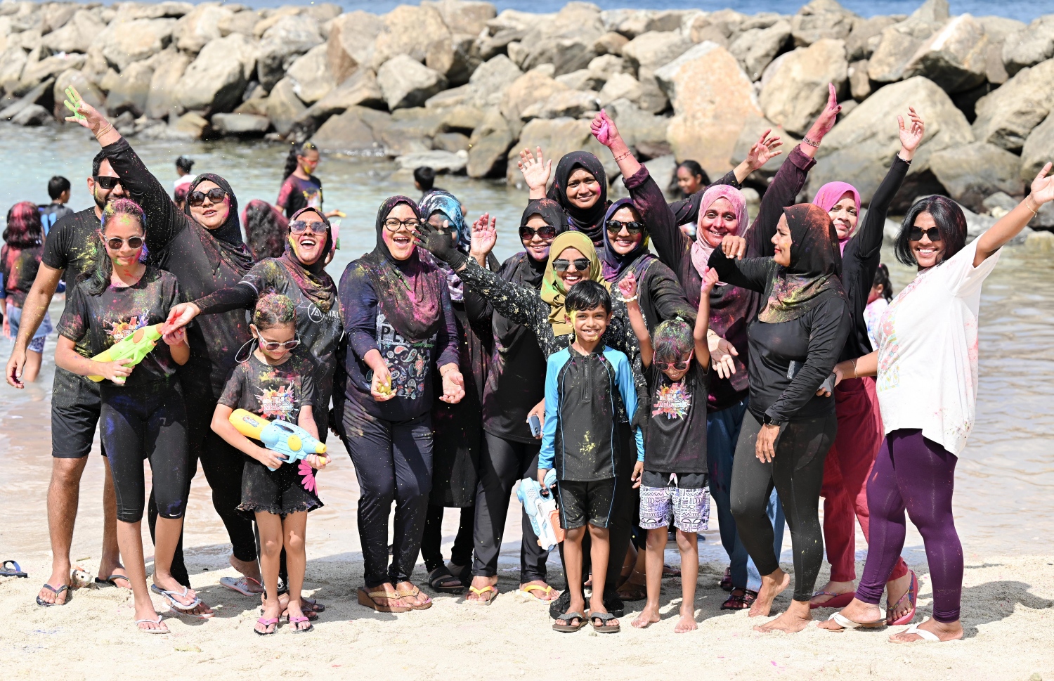 މި އަހަރުގެ ފިތުރު އީދު ފާހަގަކުރުމުގެ ގޮތުން މާލޭ ރަސްފަންނު ސަރަހައްދުގައި ބޭއްވި "މަގޭ އީދު" ކުޅިވަރުތަކުގައި ބައިވެރިވި ބަޔަކު ފޮޓޯއަކަށް ހުއްޓިގެން. .-- ފޮޓޯ: ނިޝާން އަލީ | މިހާރު