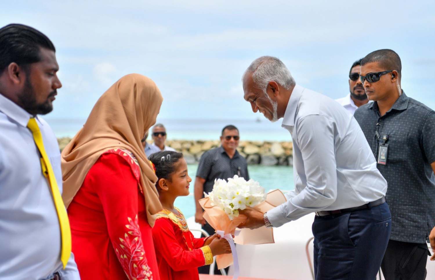 ރައީސް ފީއަލީގައި: ކައުންސިލްތަކާ އެކު ބޭއްވެވި ބައްދަލުވުންތަކުން ކައުންސިލްތައް ބާރުވެރިކުރުވަން ކުރަން ޖެހޭ ކަންކަން އެނގިވަޑައިގަތް ކަމަށް ވިދާޅުވި. -- ފޮޓޯ | ރައީސް އޮފީސް