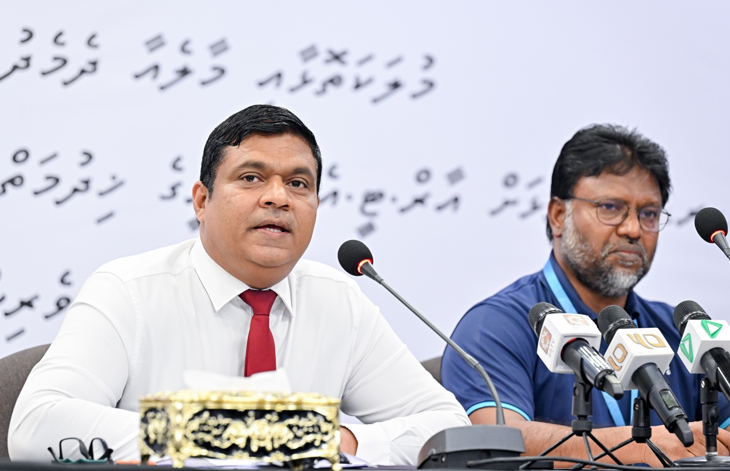 އާރުޓީއެލްގެ ހިދުމަތް އިތުރު ތިން އަތޮޅަކަށް ފުޅާކުރުމުގެ ބޭއްވި ރަސްމިއްޔާތުގައި ޓްރާންސްޕޯޓް އެންޑް ސިވިލް އޭވިއޭޝަން މިނިސްޓަރު މުހައްމަދު އަމީނު ވާހަކަ ދައްކަވަނީ-- ފޮޓޯ: ނިޝާން އަލީ/ މިހާރު