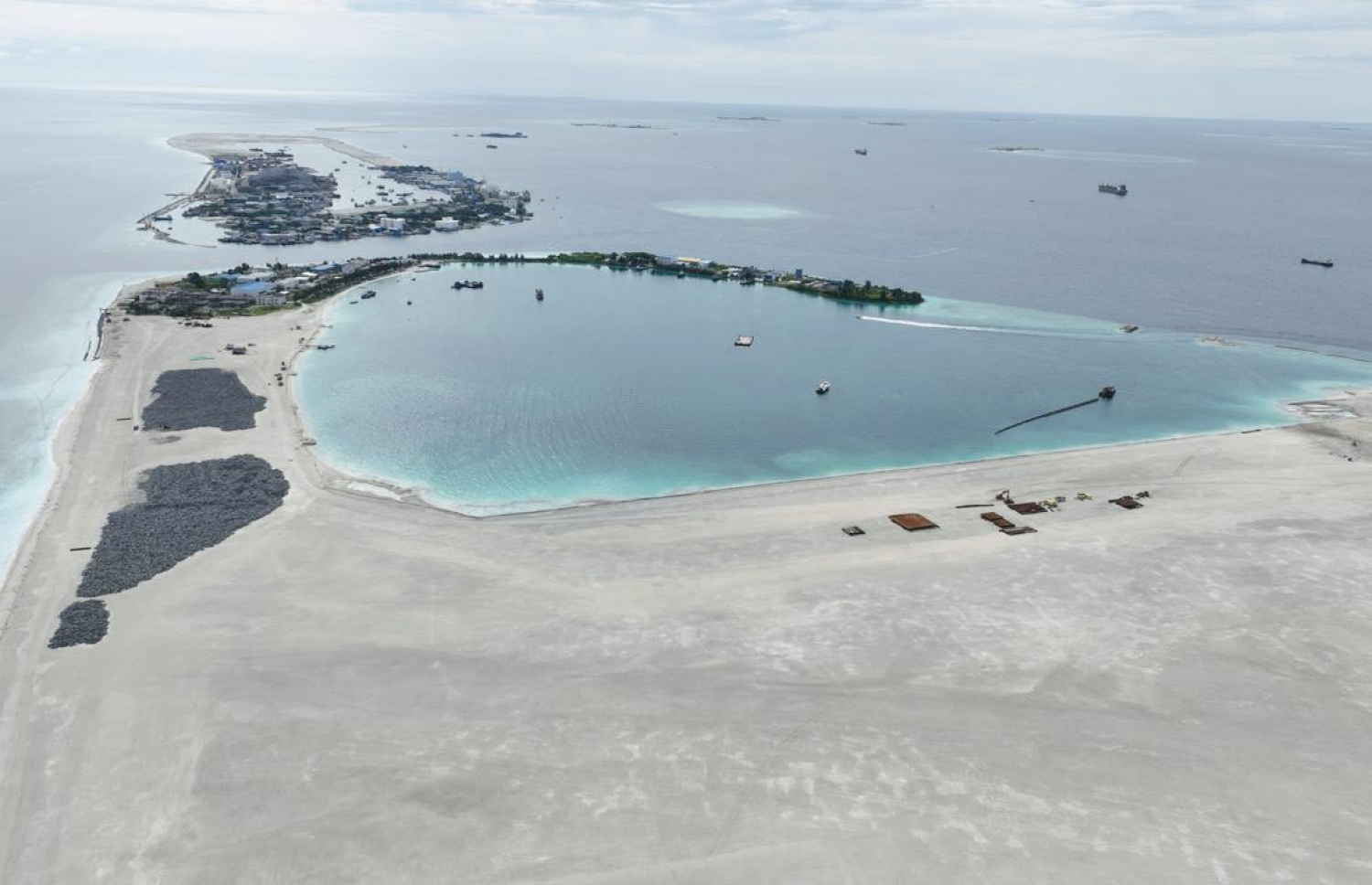 ގުޅިފަޅުން ހިއްކަން ކަނޑައެޅި ސަރަހައްދު އެއްކޮށް ހިއްކާ ނިންމާފައި.-- ފޮޓޯ: ހައުސިން މިނިސްޓްރީ