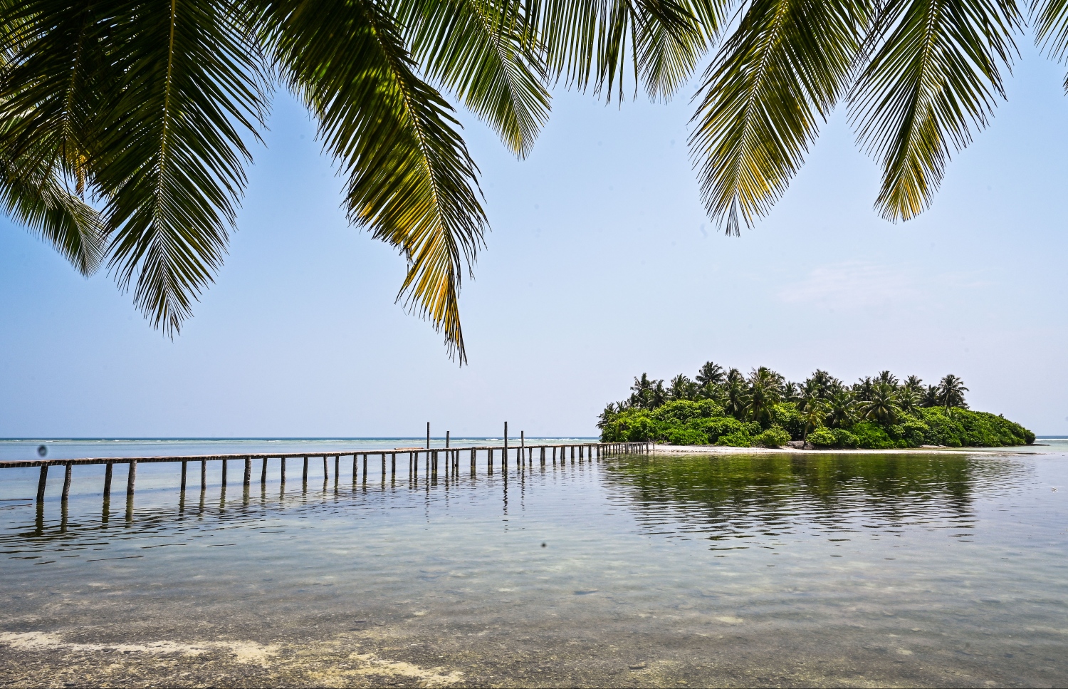 ކިނބިދޫން، ފާލަމަކުން ކުޑަދޫއާ ގުޅުވާލާފައި.-- ފޮޓޯ: ފަޔާޒު މޫސާ/ މިހާރު