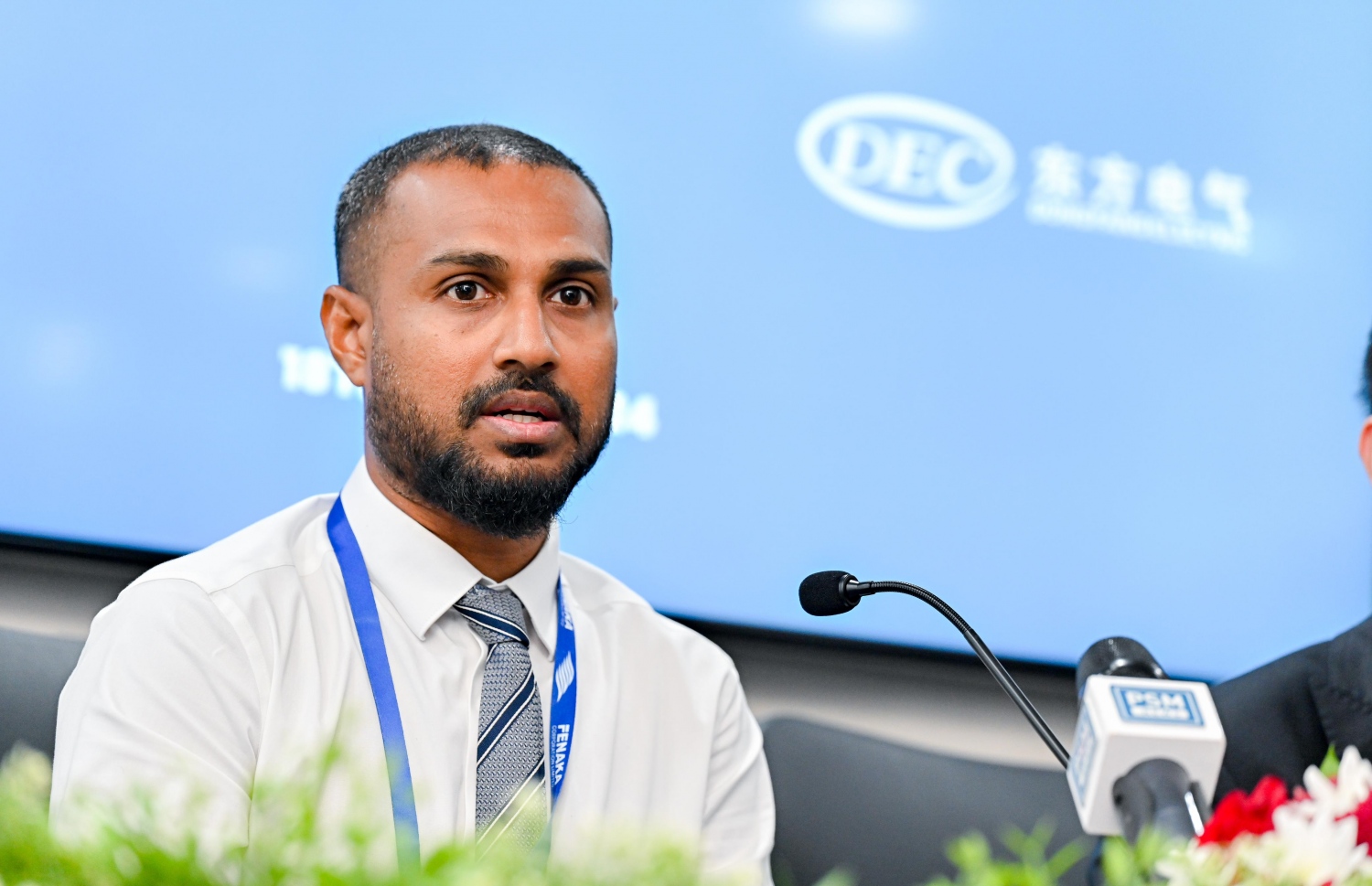 ފެނަކަގެ މިހާރުގެ އެމްޑީ މުއާޒް.-- ފޮޓޯ: ނިޝާން އަލީ | މިހާރު