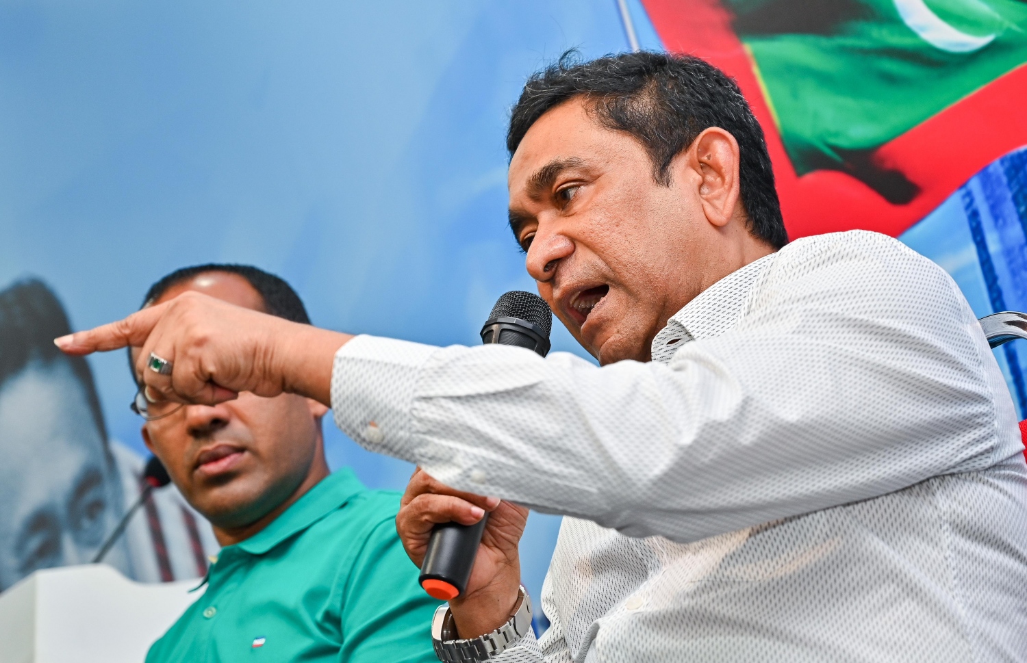 ކުރީގެ ރައީސް އަބްދުﷲ ޔާމީން: އެމަނިކުފާނު ވަނީ ވަރަށް ބޮޑަށް ސަރުކާރަށް ފާޑުވިދާޅުވެފައި.-- ފަޔާޒް މޫސާ | މިހާރު