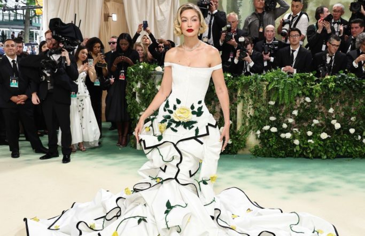 އެމެރިކާގެ މޮޑެލް ޖީޖީ ހަޑީޑް.