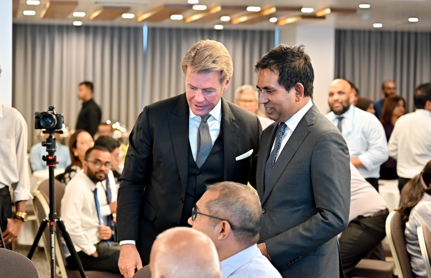 އިފްޒާގެ ޗެއާމަން މާޓިން އާއި އިކޮނޮމިކް މިނިސްޓަރު ސައީދު މިއަދުގެ ހަފުލާގައި-- ފޮޓޯ: ނިޝާން އަލީ / މިހާރު