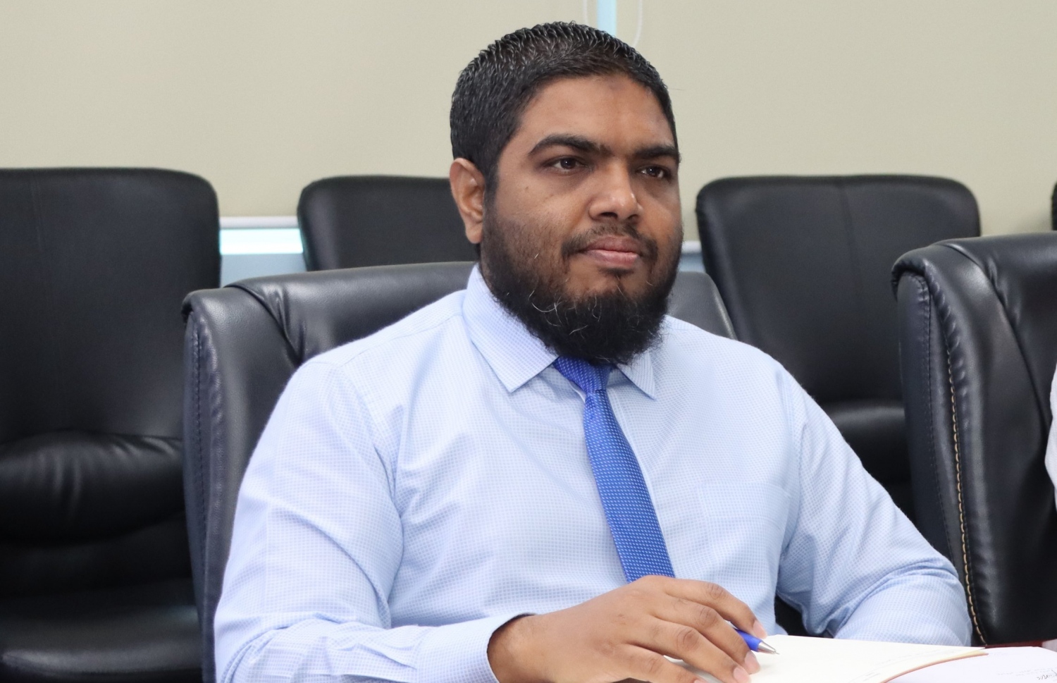 އެޑިއުކޭޝަންގެ ސްޓޭޓް މިނިސްޓަރު ޑރ. އަހުމަދު މުހަންމަދު އިންޓަވިއު ދެއްވަނީ -- ފޮޓޯ: މިހާރު