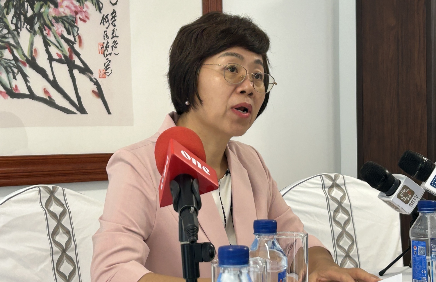 ޗައިނާގެ ސަފީރު މިއަދު މީޑިއާއާ އެކު ބޭއްވި ބައްދަލުކުރެއްވުމުގެ ތެރެއިން