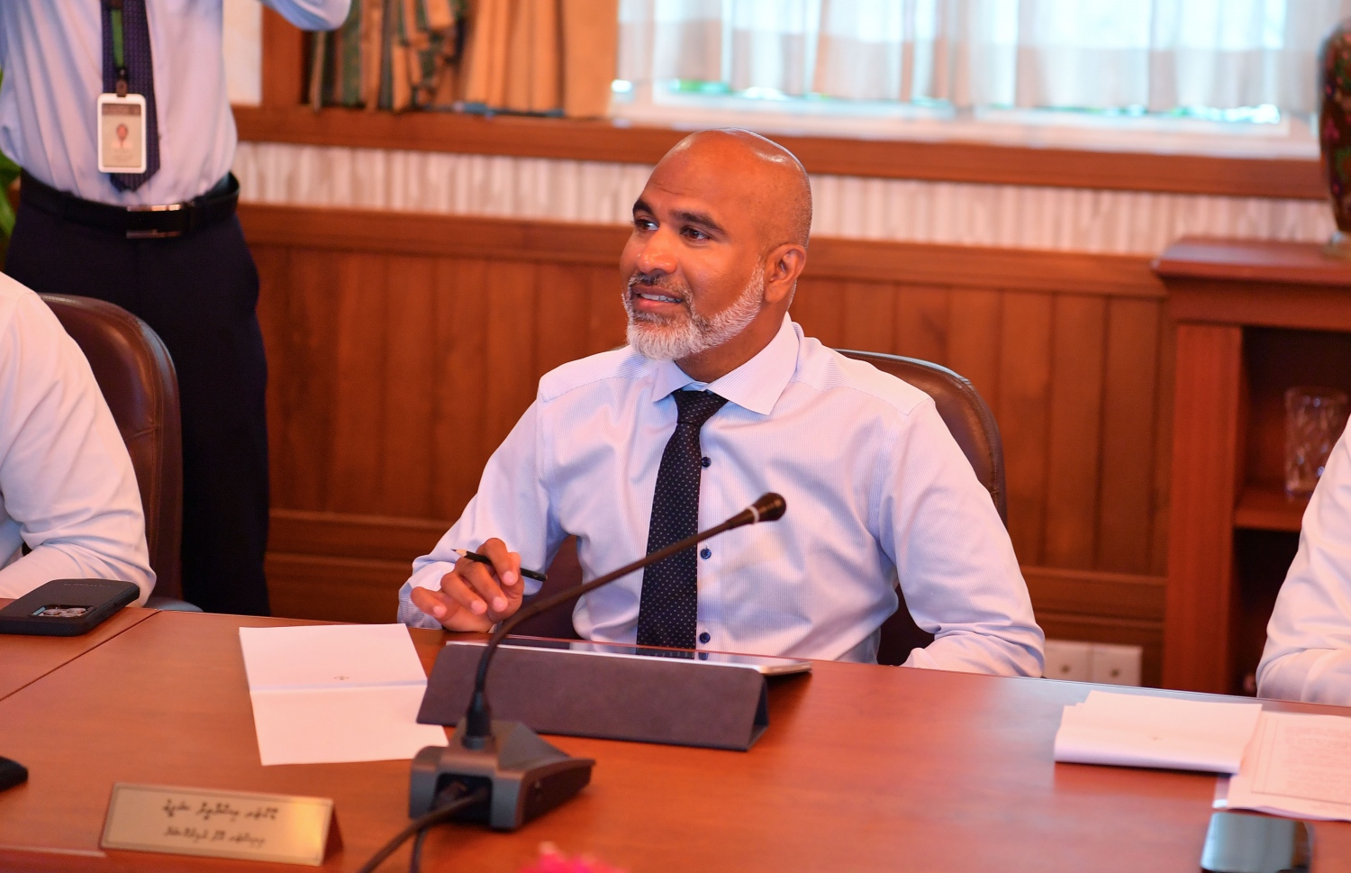 ކެބިނެޓް ބައްދަލުވުމެއްގައި އެޑިޔުކޭޝަން މިނިސްޓަރު ޑރ. އިސްމާއިލް ޝަފީއު ބައިވެރިވަނީ.-- ފޮޓޯ: ރައީސް އޮފީސް