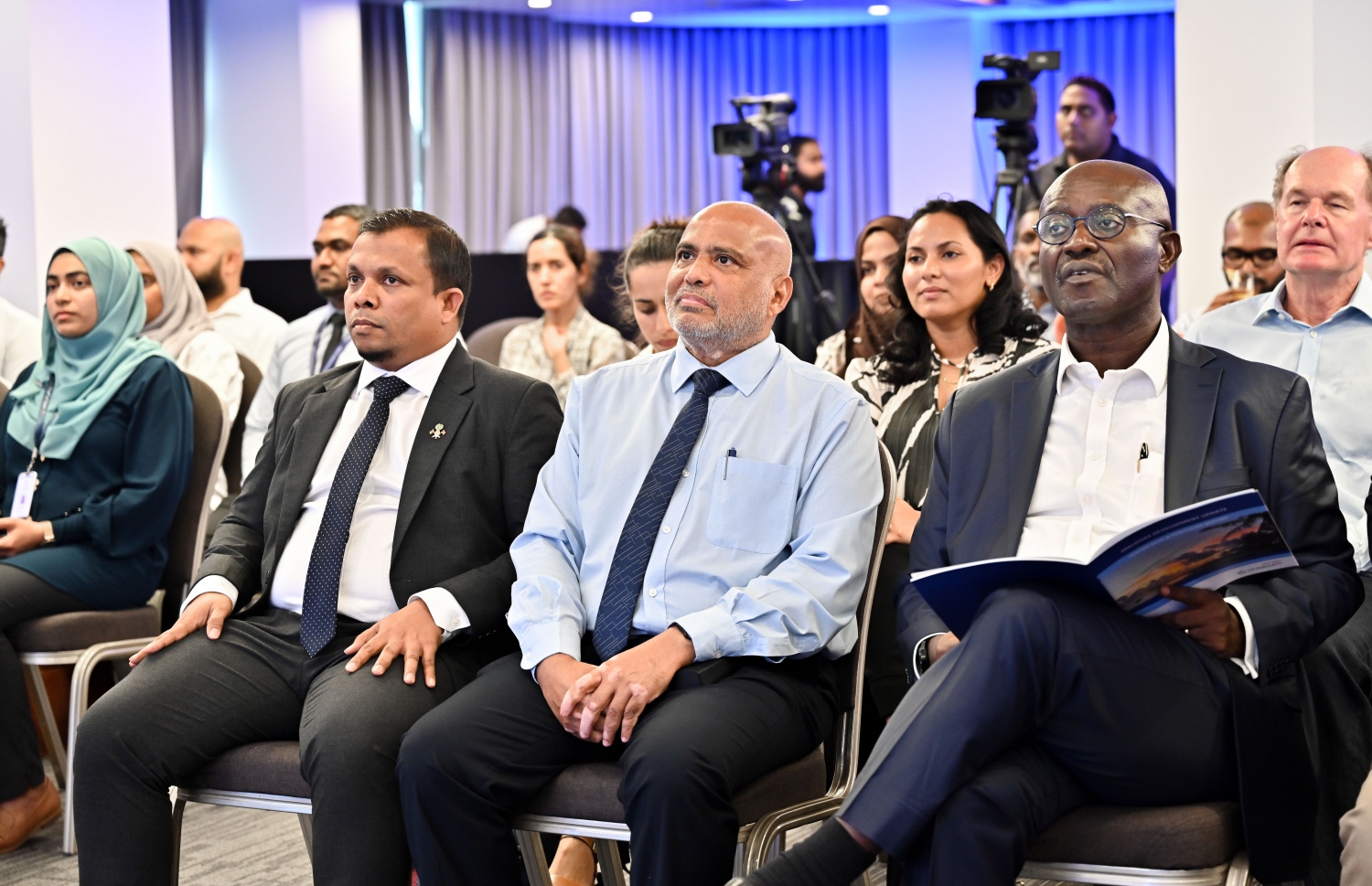 ވޯލްޑް ބޭންކްގެ ރިޕޯޓު އާންމުކުރުމަށް ބޭއްވި ރަސްމިއްޔާތުގެ ތެރެއިން -- ފޮޓޯ: ނިޝާން އަލީ / މިހާރު