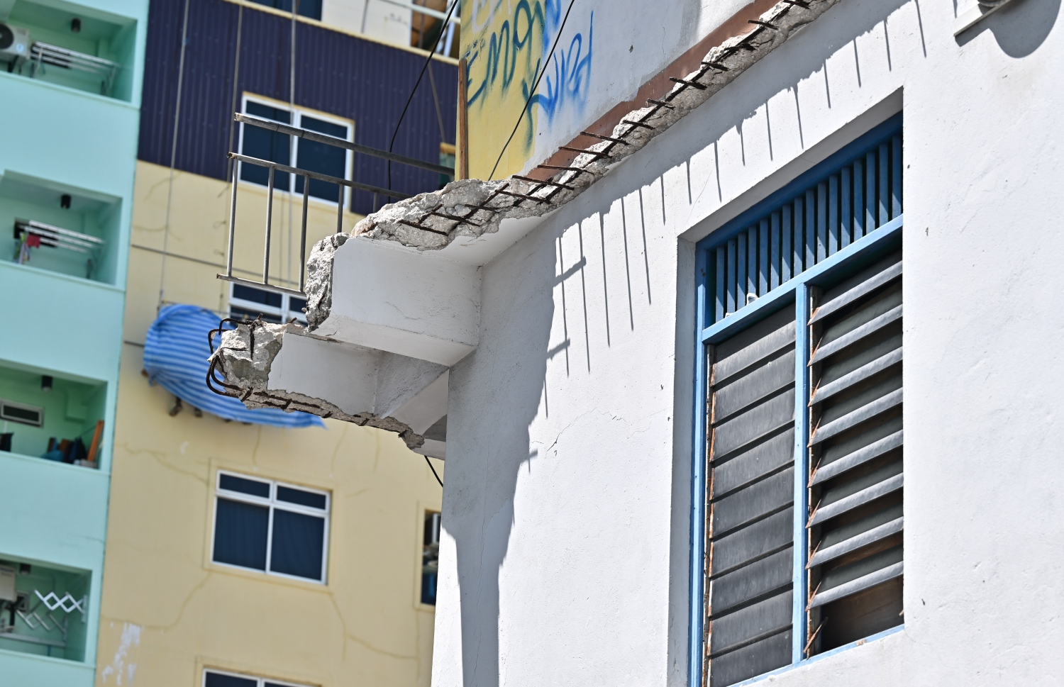 މއ. ގޮމަށިގޭގެ ބެލްކަނި ވެއްޓިފައި .-- ފޮޓޯ: ނިޝާން އަލީ / މިހާރު