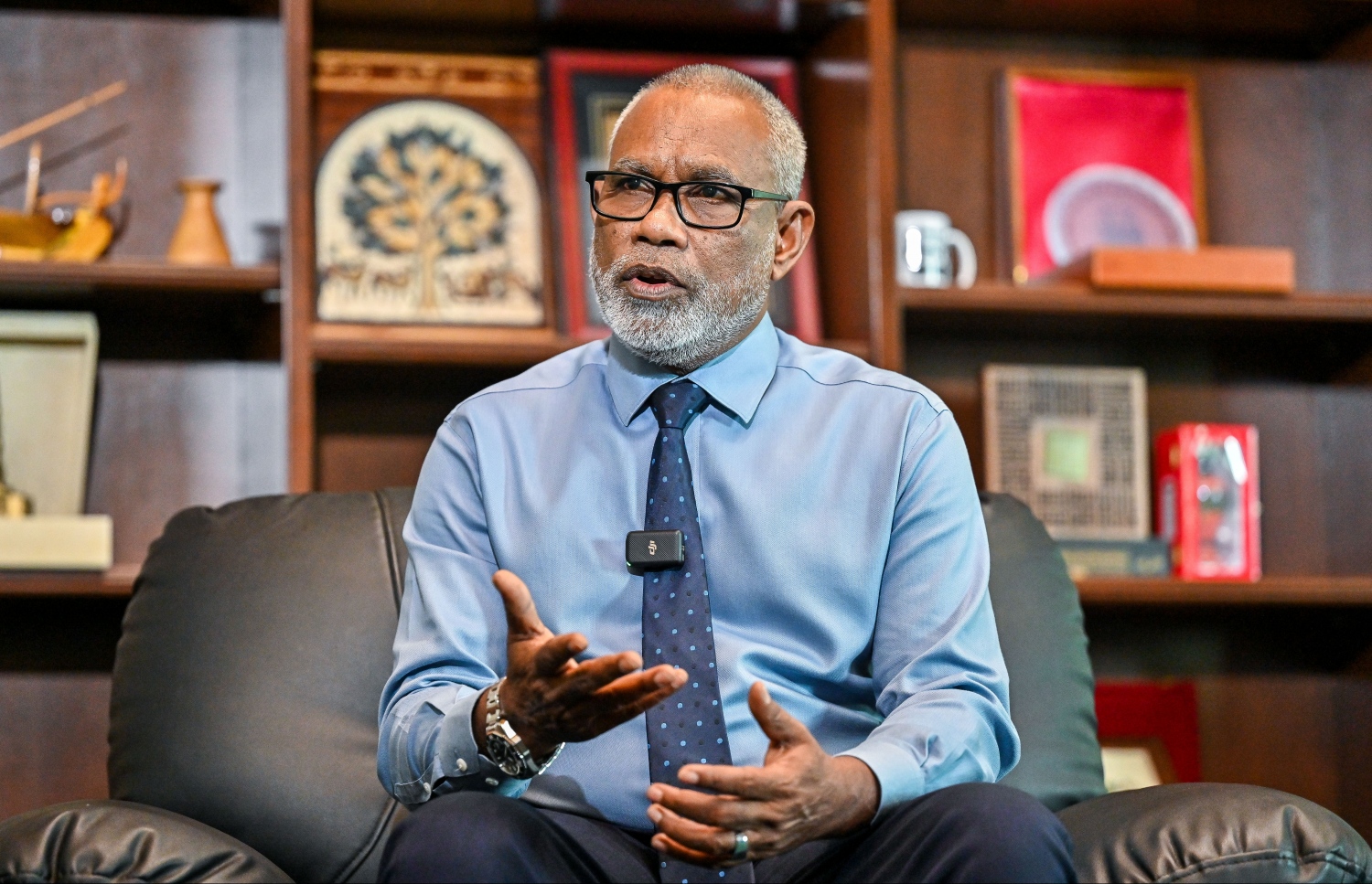 އަބްދުއްރަހީމް އަބްދުﷲ މިއަދު "މިހާރު" އަށް އިންޓަވިއު ދެއްވަނީ: އަބްދުއްރަހީމް ވިދާޅުވަނީ ރާއްޖޭގެ ރައީސަކަށް ވެ ވަޑައިގަތުމުގެ އެއްވެސް ޝައުގެއް ނެތް ކަމަށް - ފޮޓޯ: ފަޔާޒު މޫސާ / މިހާރު