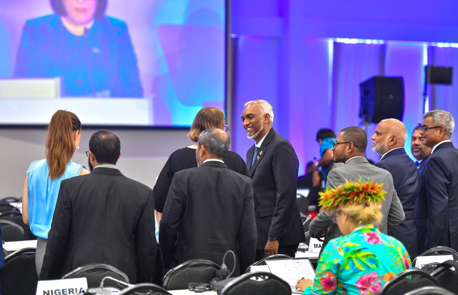 ރައީސް މުއިއްޒު، ހަތަރު ވަނަ އިންޓަނޭޝަނަލް ކޮންފަރެންސް އޮން ސްމޯލް އައިލެންޑް ޑިވެލޮޕިން ސްޓޭޓްސް (ސިޑްސް) ގެ ބައްދަލުވުމެއްގައި ބައިވެރިވެވަޑައިގަންނަވަނީ.---ފޮޓޯ: ރައީސް އޮފީސް