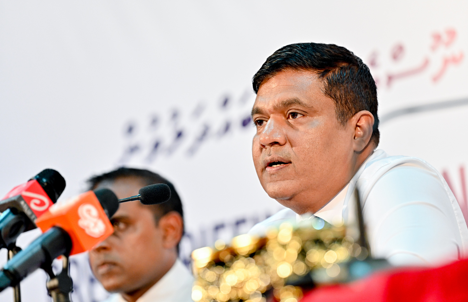 ކުރިން ބޭއްވި ނޫސްވެރިންގެ ބައްދަލުވުމެއްގައި ޓްރާންސްޕޯޓް މިނިސްޓްރަރު މުހައްމަދު އަމީން ވާހަކަ ދައްކަވަނީ.-- ފޮޓޯ: ނިޝާން އަލީ / މިހާރު