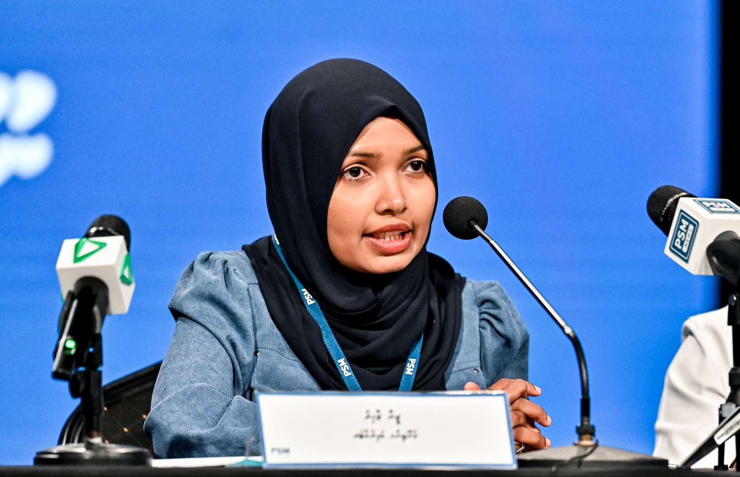 ޕީއެސްއެމްގެ އެމްޑީ ޒީނާ: މަގާމާ ހަވާލުވެވަޑައިގެންނެވިއިރު، އެ ކުންފުންޏަށް މަސައްކަތް ކުރުވުމަށް ފަހު ފައިސާ ނުދީ ހުރި ގިނަ މައްސަލަތަކެއް ފެންމަތިވި ކަމަށް ވިދާޅުވި.