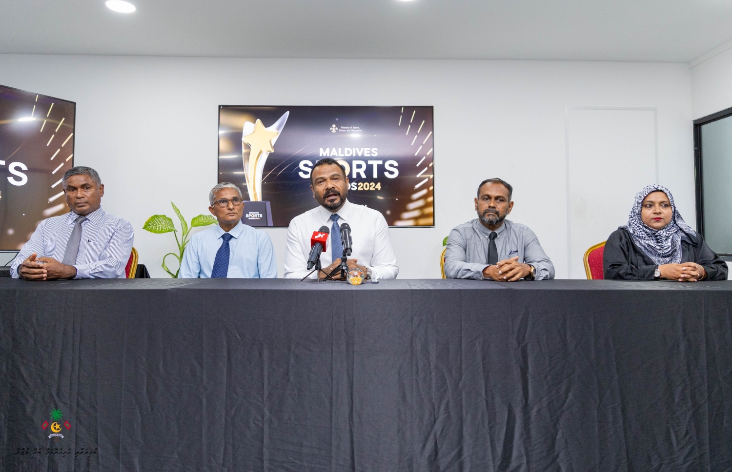 ޖަޖުންގެ ކޮމިޓީގައި ހިމެނޭ (ކ-ވ) ނާޝް، ސުޖާއު، ނާފިއު، ޝާހިރު، ސަލީމް.-- ފޮޓޯ: ސްޕޯޓްސް މިނިސްޓްރީ