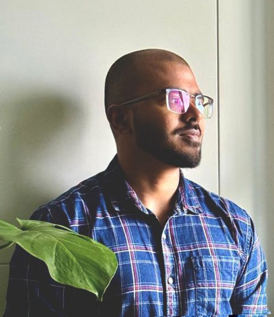 ޑިޖިޓަލް އާޓިސްޓް އަލީ ޝިމްހާގް