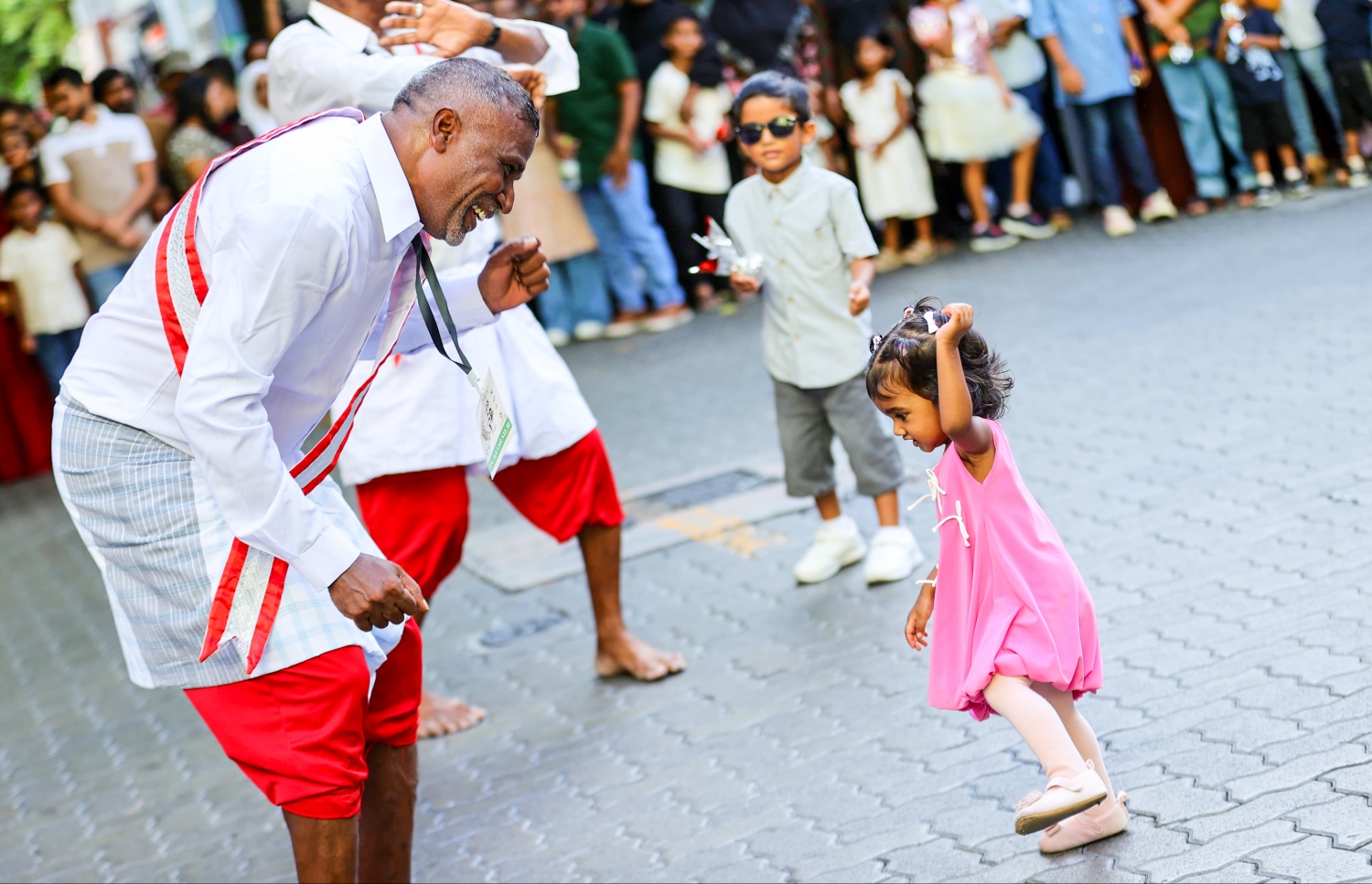 އީދު ފާހަގަކުރުން: މާލޭގެ އެކި ސަރަހައްދުތަކުން