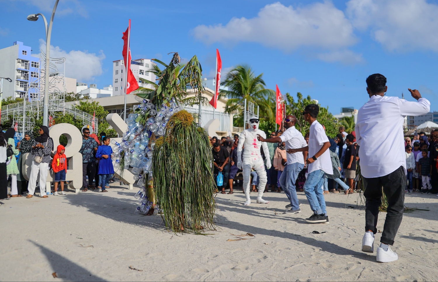 އީދު ފާހަގަކުރުމުގެ ގޮތުން މިއަދު ހަވީރު ރަސްފަންނު ސަރަހައްދުގައި މާލި ނެރުމުގެ ހަރަކާތެއް ކުރިއަށް ދަނީ -- ފޮޓޯ: މިހާރު