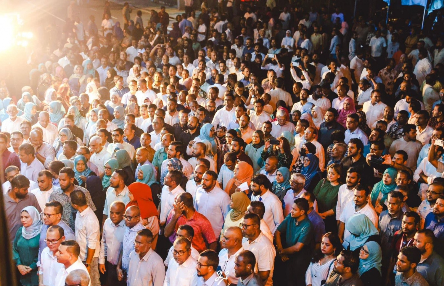 ޕީއެންސީ ހައުސް ހުޅުވަން ބޭއްވި ރަސްމިއްޔާތުގައި ޕީއެންސީގެ ސަޕޯޓަރުން ބައިވެރިވަނީ.--- ފޮޓޯ: ޕީއެންސީ