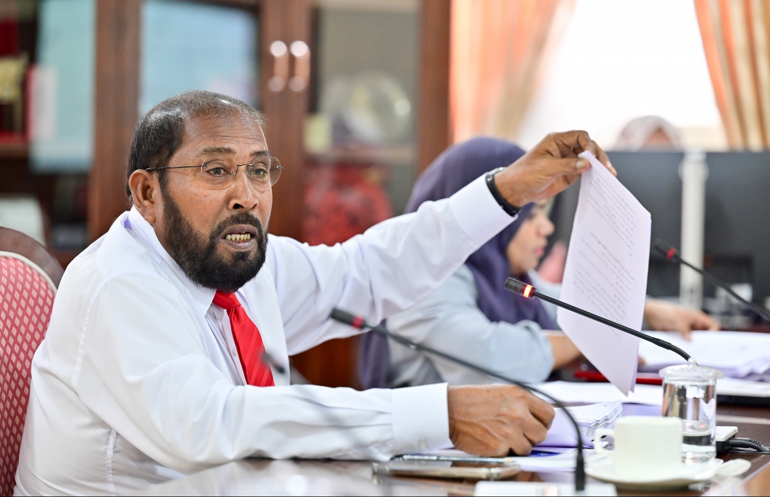 ގާސިމް: ބިދޭސީން ގެނައުމުގެ ފީ ބޮޑުކުރަން އުޅޭތީ އޭނާ ވަނީ ނުރުހުން ފާޅު ކުރައްވާފައި --- ފޮޓޯ/މިހާރު