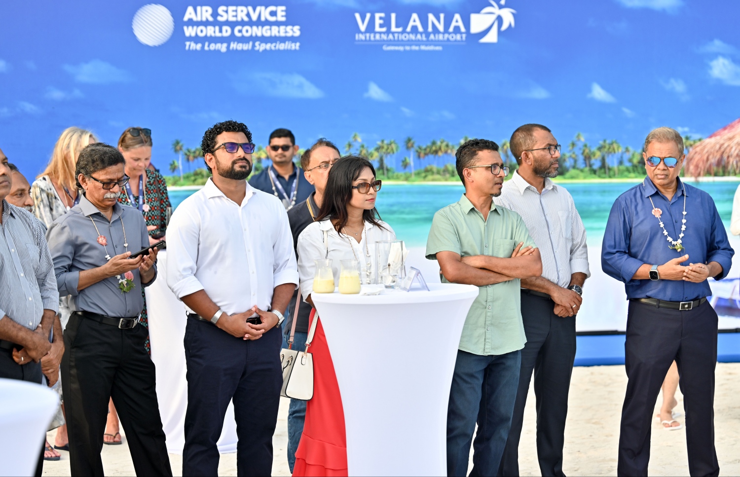 ޝެރަޓަން މޯލްޑިވްސް ގައި ބޭއްވި ދުނިޔޭގެ އެކި ގައުމުތަކުގެ އެއާލައިންތަކާއި އެއާޕޯޓުތައް އަދި އޭވިއޭޝަން ދާއިރާގެ އެކި ކުންފުނިތަކާއި އެ ދާއިރާގެ ކަމާބެހޭ މާހިރުން ބައިވެރިވާ އެއާ ސާވިސް ވޯލްޑް ކޮންގްރެސް ފެށުމުގެ ރަސްމިއްޔާތު .-- ފޮޓޯ: ނިޝާން އަލީ | މިހާރު