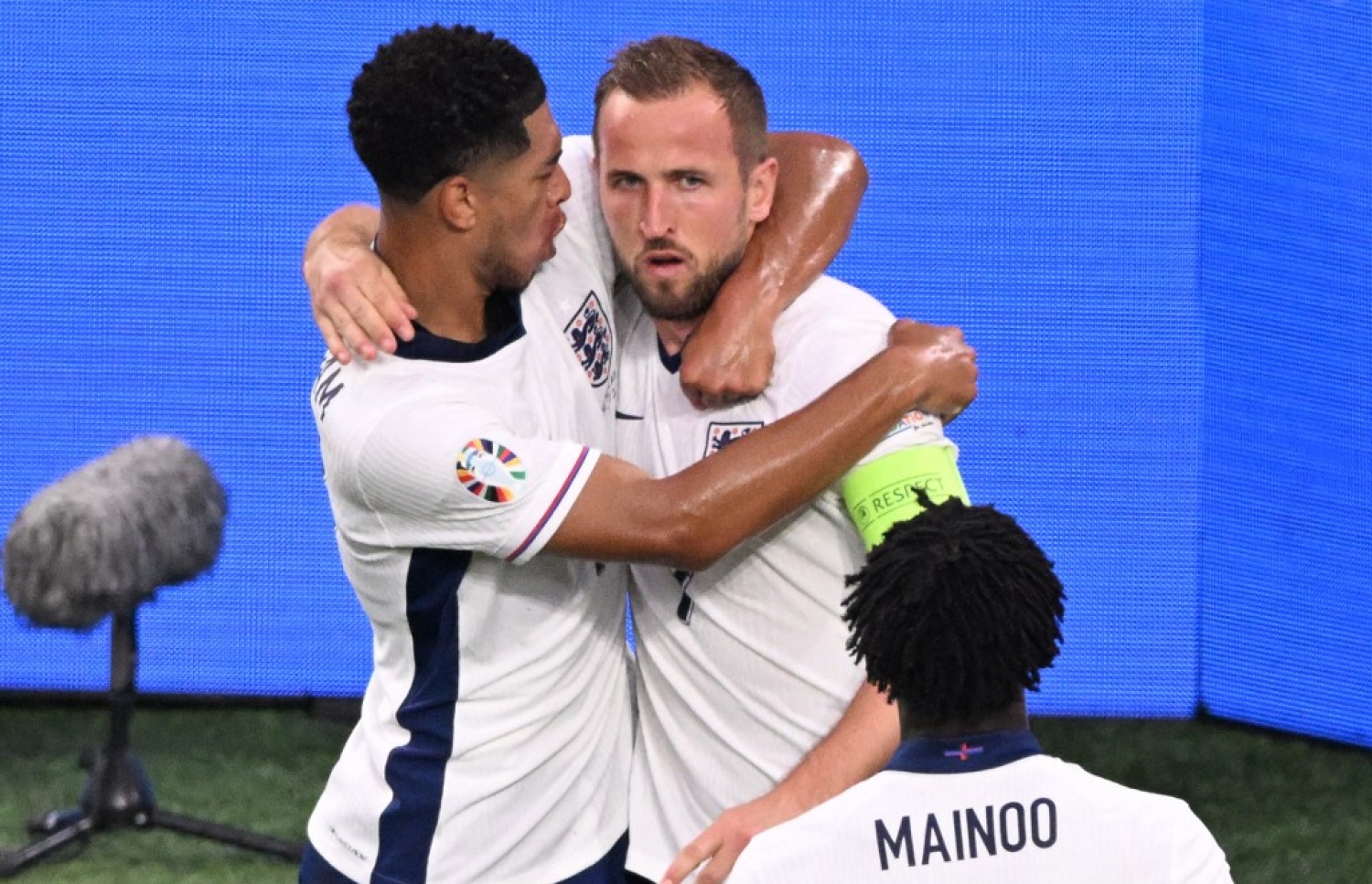 ކޭން ލަނޑު ޖެހުމަށް ފަހު.-- ފޮޓޯ: އޭއެފްޕީ