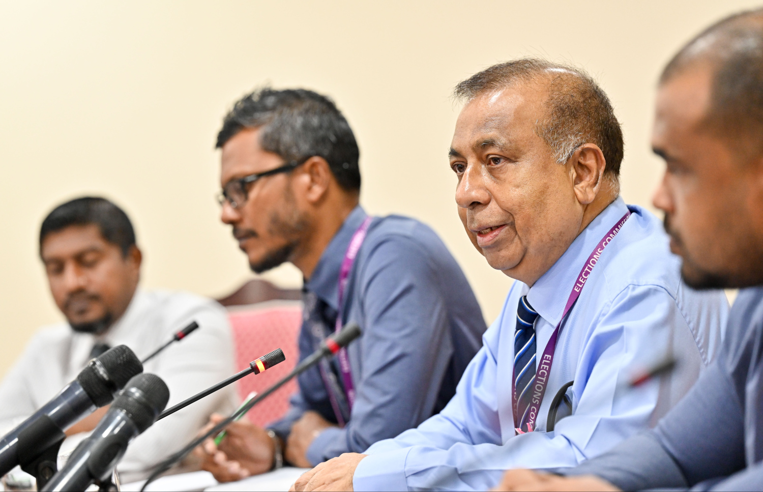 ރައްޔިތުންގެ މަޖިލީހުގެ މިނިވަން މުއައްސަސާތަކުގެ ކޮމިޓީގެ ބައްދަލުވުމެއްގައި ފުއާދު. -- ފޮޓޯ: ނިޝާން އަލީ | މިހާރު