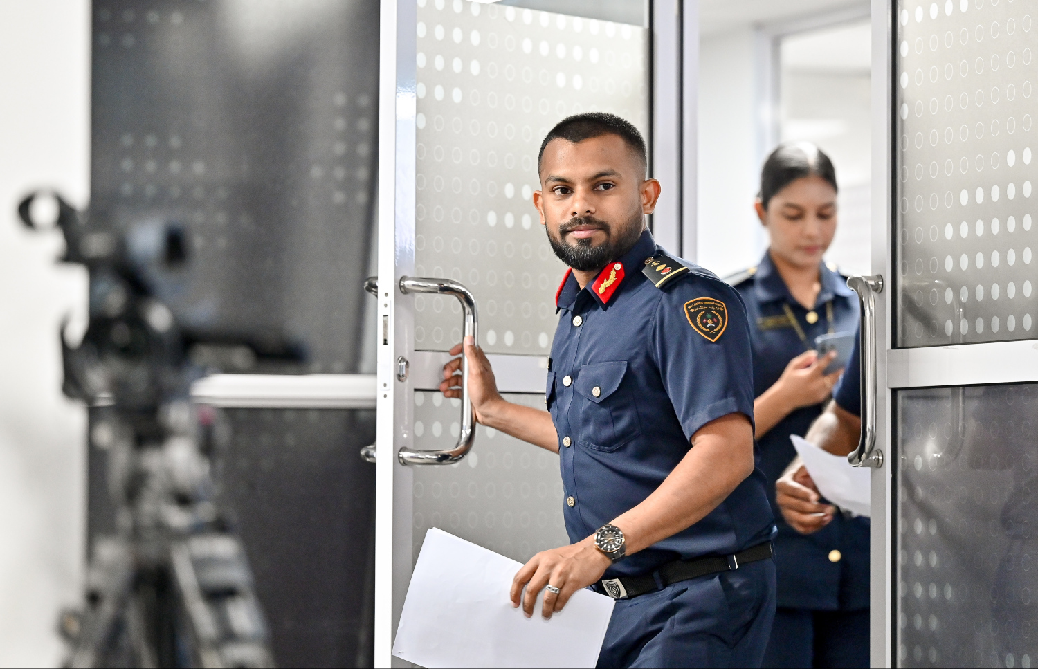 އިމިގްރޭޝަން ކޮންޓްރޯލަރު ޝަމްއާން: އިމިގްރޭޝަން ގާނޫނާ ހިލާފަށް ރާއްޖޭގައި އެއްވެސް މީހަކަށް ނޫޅެވޭނެ ކަމަށް ވިދާޅުވި.--- ފޮޓޯ: ނިޝާން އަލީ | މިހާރު