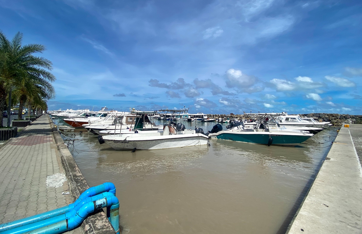 ދިޔަވަރު ބޮޑުވި ގަޑީގައި މިއަދު މާލޭގެ ދެކުނު ފަރާތަށް އުދައިގެ އަސަރުކޮށްފައި.-- ފޮޓޯ: ފަޔާޒް މޫސާ | މިހާރު