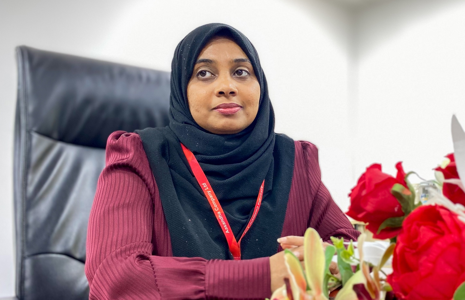 މެޑިކަލް އިންވެސްޓިގޭޝަން ސެކްޝަންގެ މެނޭޖަރު، މަރިޔަމް ފަޔާޒާ "މިހާރު" އަށް އިންޓަވިއު ދެއްވަނީ.-- ފޮޓޯ: ފަޔާޒު މޫސާ/ މިހާރު