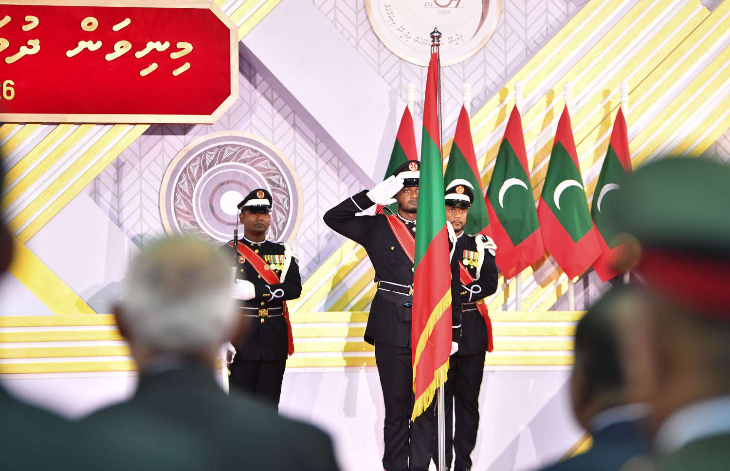 ރާއްޖޭގެ 59 ވަނަ މިނިވަން ދުވަހުގެ މުނާސަބަތުގައި ސޯޝަލް ސެންޓަރުގައި ބޭއްވި ރަސްމީ ޖަލްސާގެ ތެރެއިން. .-- ފޮޓޯ: ރައީސް އޮފީސް