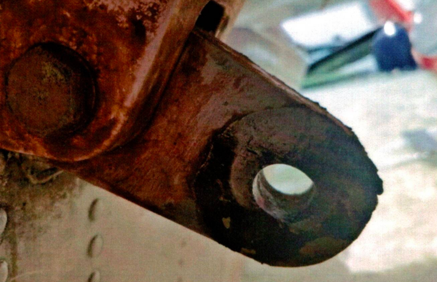 އެކްސިޑެންޓުވި ޓީއެމްއޭގެ ބޯޓުގެ ތަހުގީގުގެ ޕްރިލިމިނަރީ ރިޕޯޓުގައި ހިމަނާފައިވާ ބޯޓަށް ލިބުނު ގެއްލުމުގެ ފޮޓޯއެއް.