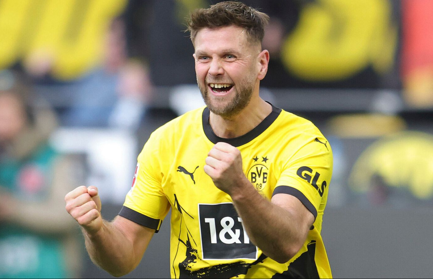 ފުލްކްރޫގް، މިދިޔަ ސީޒަންގައި ޑޯޓްމަންޑަށް ކުޅުނު މެޗެއްގައި ގޯލު ޖެހުމަށް ފަހު.--