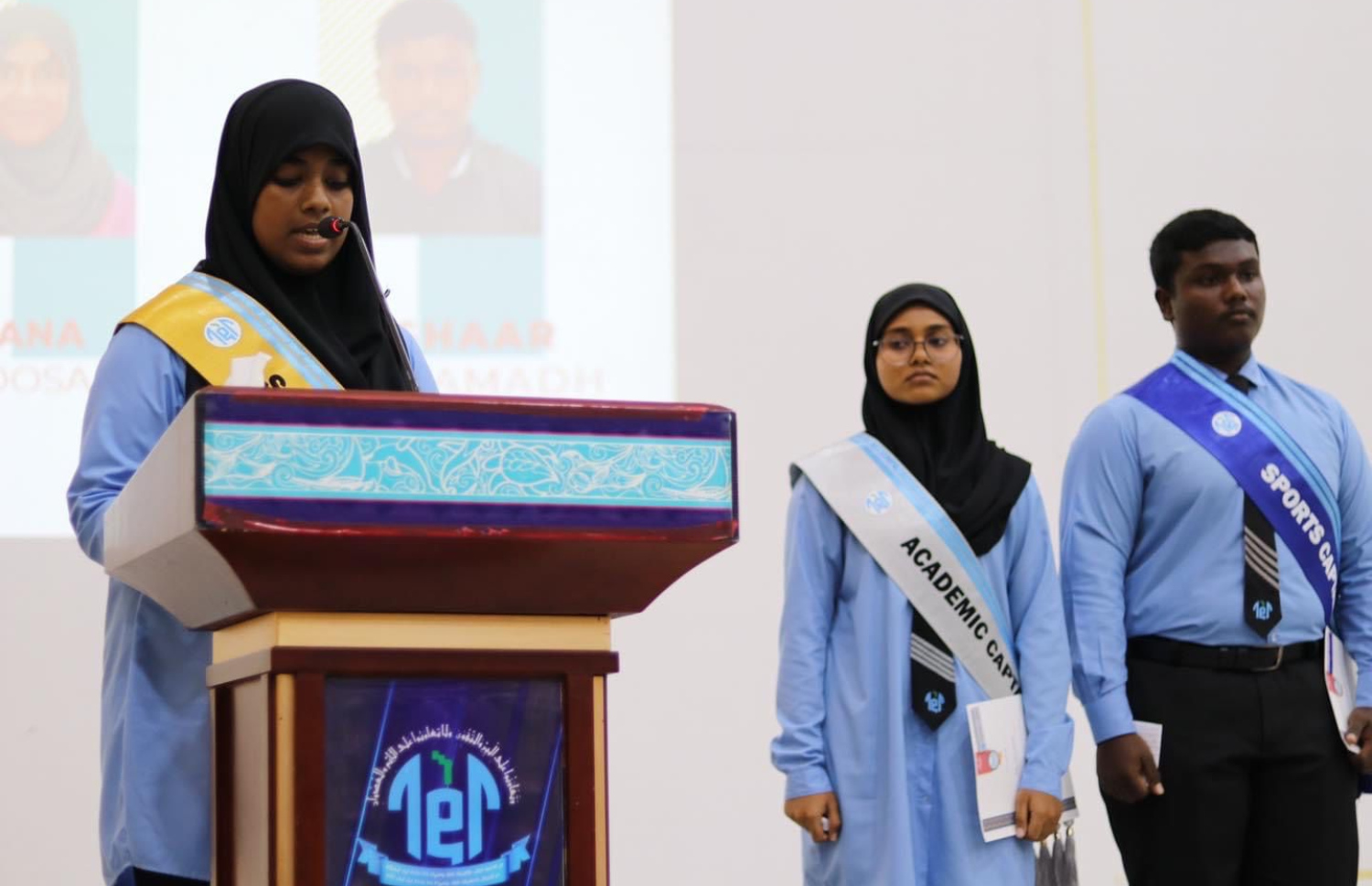ނިލަންދޫ ސްކޫލުގެ ކެޕްޓަނަކަށް ހޮވުނު ދަރިވަރު ވާހަކަ ދައްކަނީ.