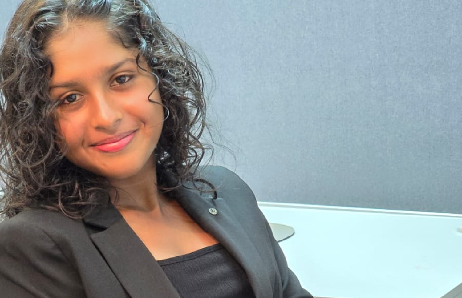 ގައުމީ ޓެނިސް ޗެމްޕިއަން ނަބާ.--